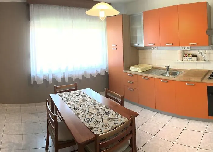 Apartment Luka Pula